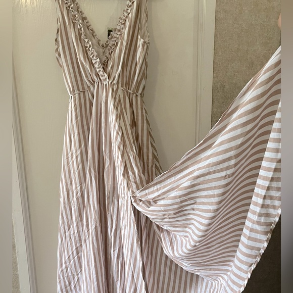 Aakaa Tan and Brown Pleated Maxi Sundress - Picture 5 of 12
